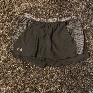 Under armour running shorts!🏃🏻‍♀️